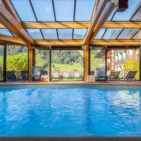 Les Cotes, Loisirs Et Hotell