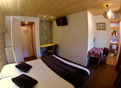 Les Cotes, Loisirs Et Hotel